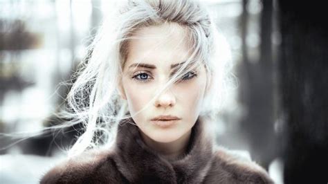 Wallpaper Women Face Blonde Portrait Fur Coats 2048x1365