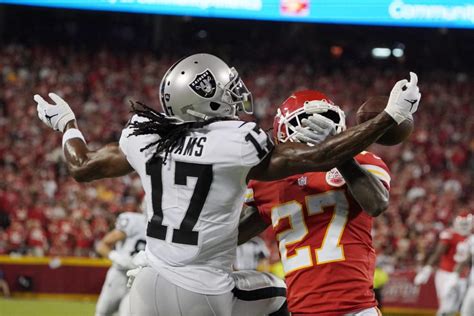 Raiders Davante Adams Charged With Shoving Photographer 104 1 KSGF