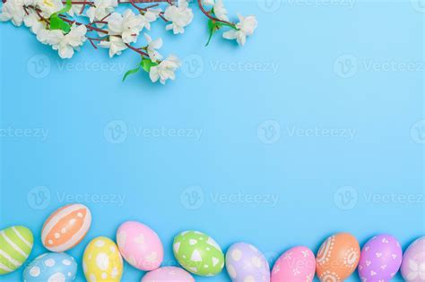 Gl Cklich Ostern Urlaub Gru Karte Design Konzept Bunt Ostern Eier Und