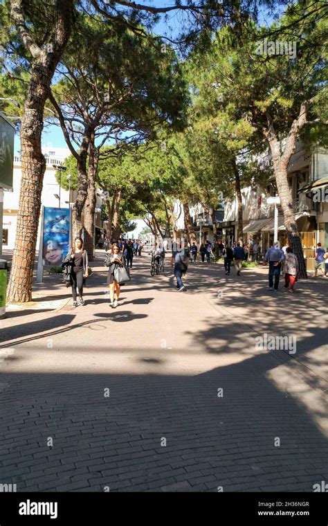 Riccione Viale Ceccarini Immagini E Fotografie Stock Ad Alta