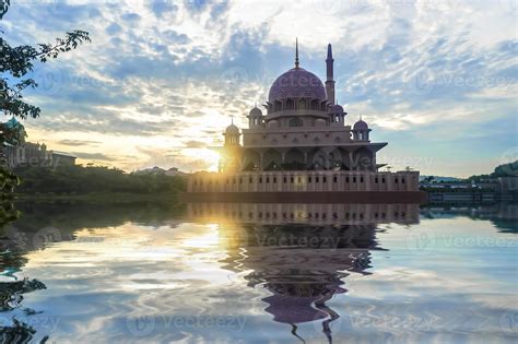 Putra Mosque 1267063 Stock Photo at Vecteezy