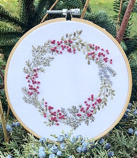 Christmas Wreath Hand Embroidery Kit Beginner Embroidery Kit Etsy