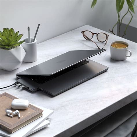 SATECHI Eco Hardshell Case Space Gray For MacBook Pro 16 IMacs