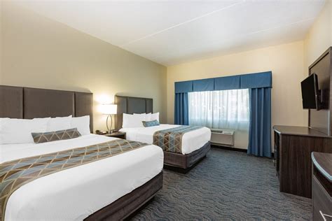 Baymont by Wyndham Des Moines Airport | Des Moines, IA Hotels