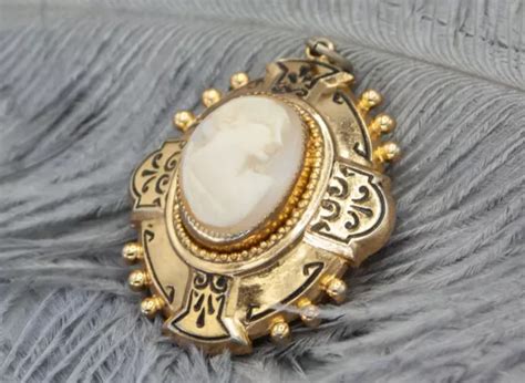 Vintage Antique Victorian Etruscan Revival Cameo Shell Pendant Locket