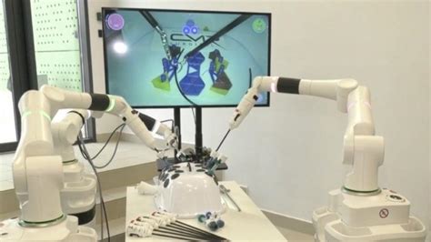 Robot chirurgical de ultimă generație testat la Spitalul Județean din