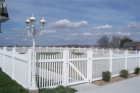 Vinyl Fence Design Ideas