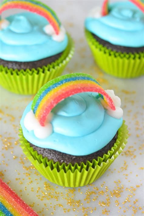 Rainbow Cupcakes With a Hidden Surprise - Mommy's Fabulous Finds