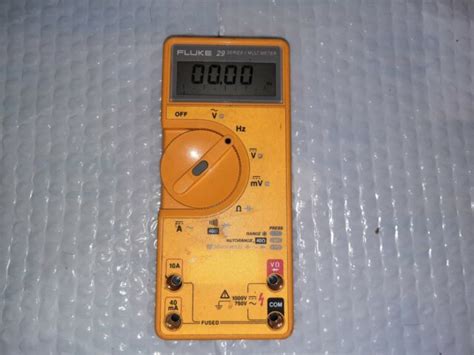 Fluke 29 Series II 1000v Continuity Current Electrical Tester