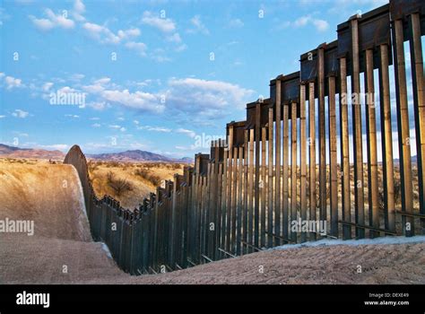 Usa Border Hi Res Stock Photography And Images Alamy