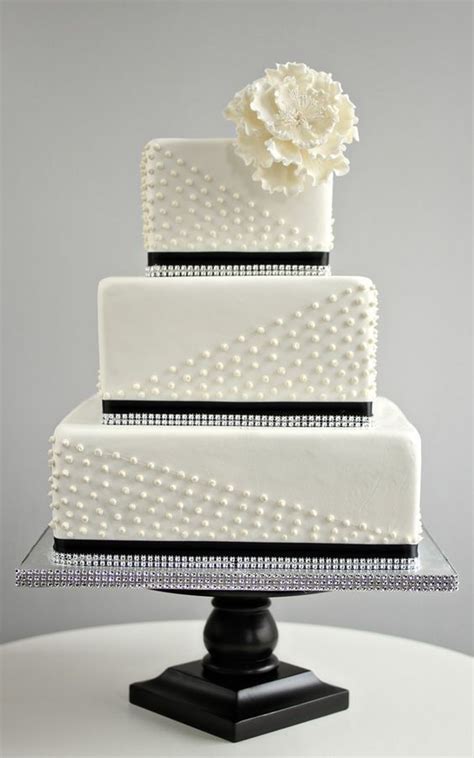 16 Unique And Eye Catching Square Wedding Cake Ideas Black And White