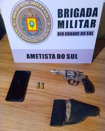 Jovem é preso por porte ilegal de arma de fogo em Ametista do Sul