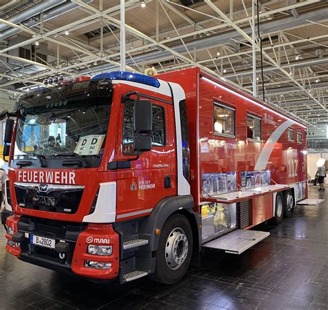 BF Köln Feuerwache 5 OVA 5 1 K LN 3751 VW T5 2 5 TDI Aufbau Binz