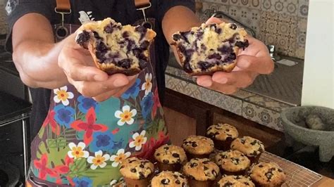 How To Make Bon Appétits Best Blueberry Muffins Good Morning America