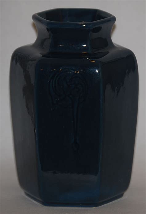 Roseville Pottery Rosecraft Hexagon Blue Vase For Sale Antiques