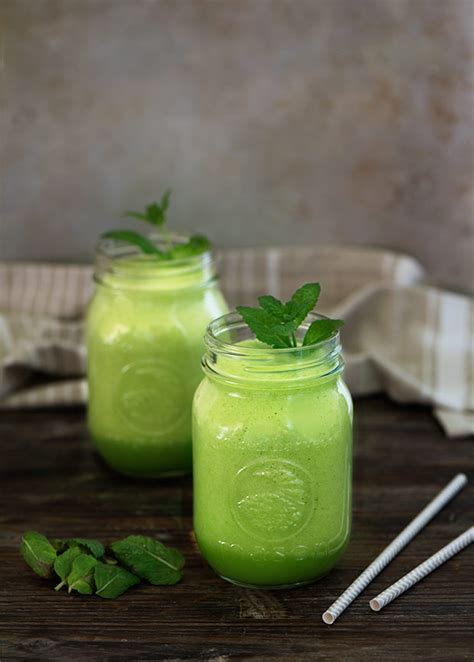 Green Apple Cucumber Smoothie | Curious Nut