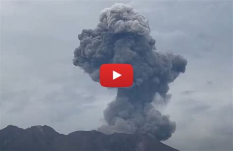 Meteo Cronaca Diretta Video Giappone Erutta Il Vulcano Sakurajima