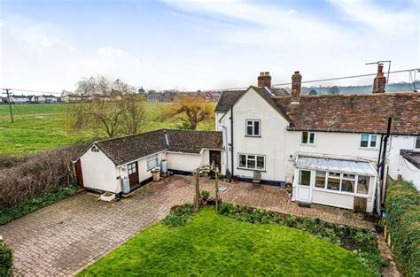 Hall End Road Wootton Bedford 4 Bed End Of Terrace House £500 000