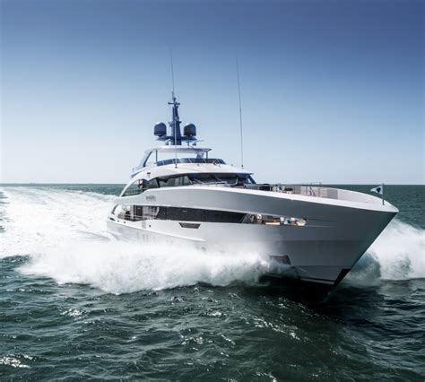 Yacht Book Ends Heesen Yachts Charterworld Luxury Superyacht Charters