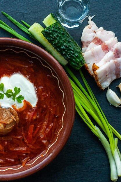 Plato Nacional Ucraniano Tradicional Borscht Rojo Con Crema Agria Col