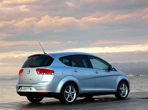 VW TOURAN FORD C MAX TOYOTA VERSO OPEL ZAFİRA DonanımHaber Forum