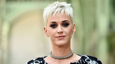 Katy Perry Wird Der Sexuellen Belästigung Beschuldigt