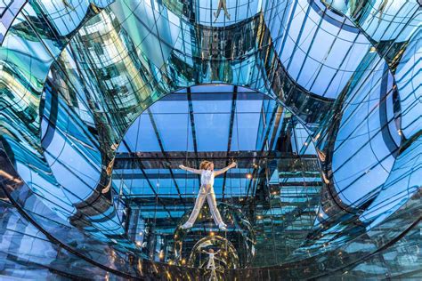 This Mirrored Room At Summit One Vanderbilt Offers A Stunning Perspective Of The Nyc Skyline