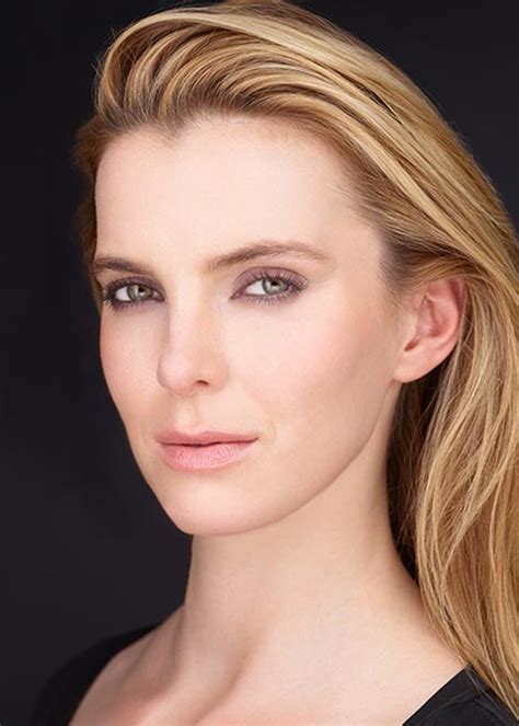 Betty Gilpin Telegraph