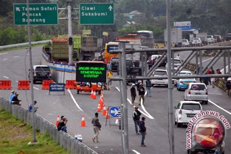 Jalur Puncak Baru Bisa Dilalui Sepeda Motor Antara News