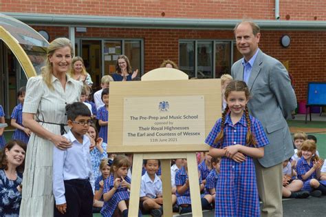 Prince helps Sandhurst school celebrate 200th birthday – Wokingham.Today