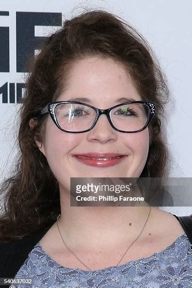 8 Hot Sexy Breezy Eslin Bikini Pics