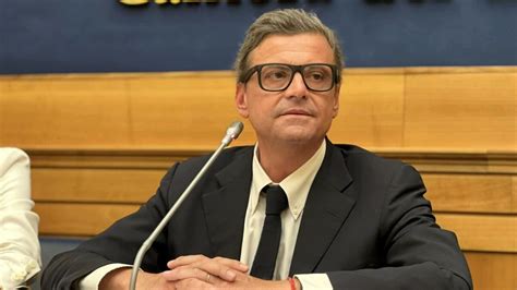 Pubblicità Esselunga le dichiarazioni di Meloni e Calenda Business it