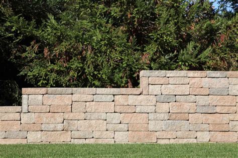 How to Build a Retaining Wall