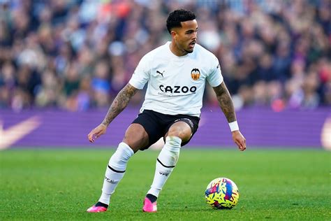 Kluivert Pakt Heldenrol Bij Valencia Soccernews Nl