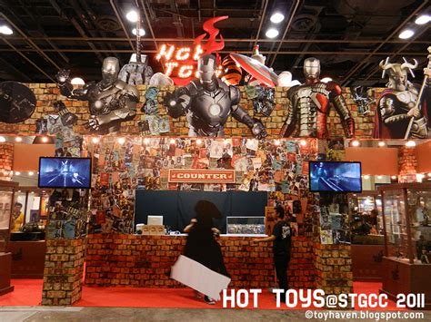 Toyhaven Seen STGCC 2011 Hot Toys 1 6 Figures MORE