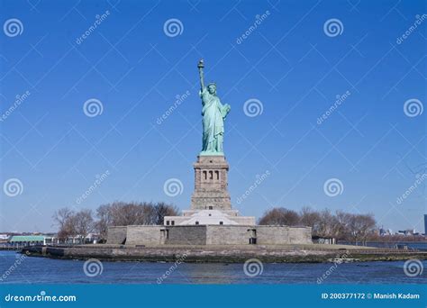 Statue of Liberty from the Ferry Stock Photo - Image of visa, iconic ...