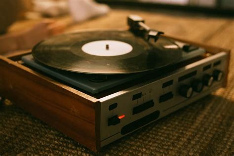 How Do Vinyl Records Work Vinyl Record Guide April