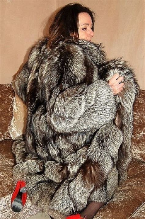 Pin By Wolfinskin On Fur Fox Fur Coat Fur Fur Dress