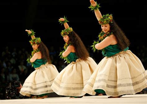 2012 Hula Kahiko Hawaiian Dancers Hula Dance Hula Dancers