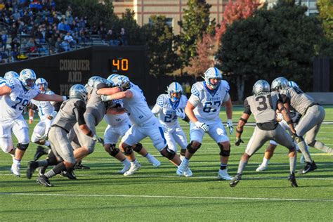 Kentucky Football Offensive Line Named Joe Moore Award Semifinalist A