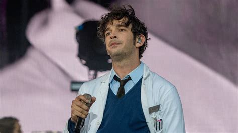 The 1975 Banned From Malaysia After Matt Healy Kisses Bass Player In Protest Of Anti Lgbtq Laws