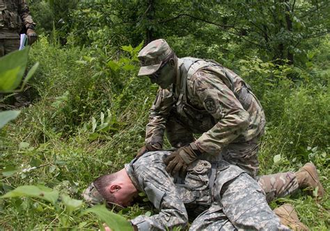 Medevac Training Exercise Heat Stroke In Grizzly 4th Infa Flickr