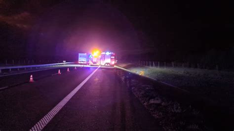 Po Ar Naczepy Samochodu Ci Arowego Na Autostradzie A Pod Tarnowem