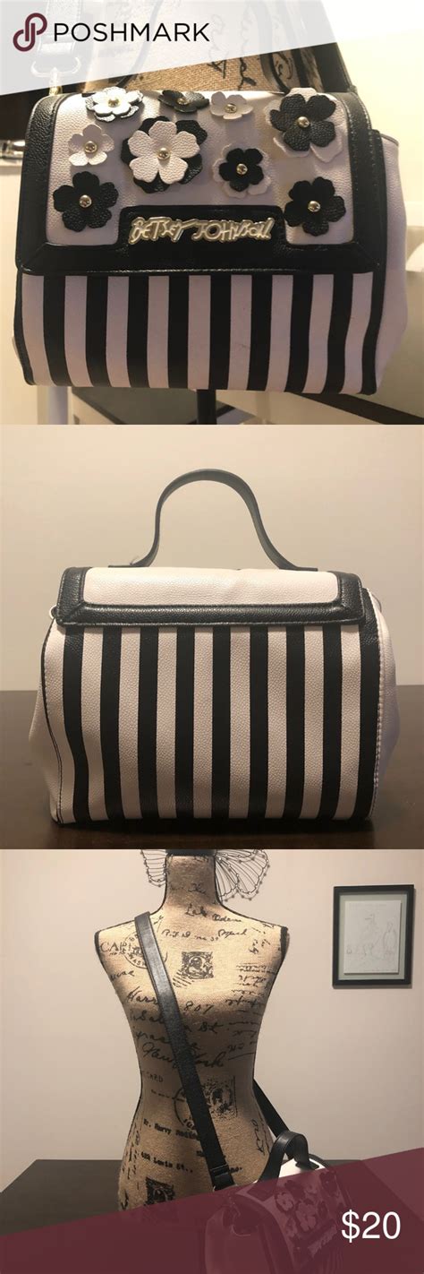 Betsey Johnson Black And White Purse White Purses Betsey Johnson