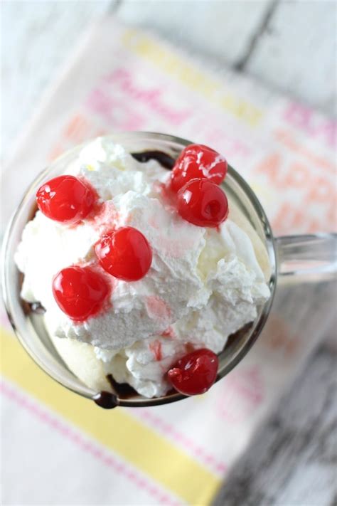 Classic Banana Split Sundae Mama Loves Food