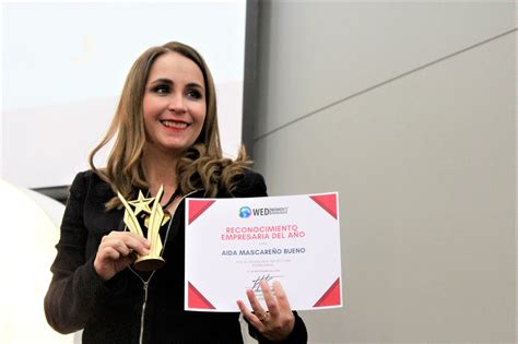 Entregan Premio A La Mujer Empresaria Del A O