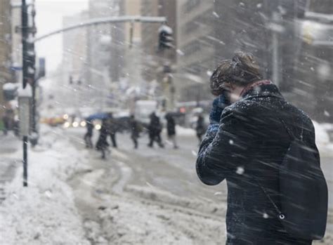 N Mero De Mortos Por Tempestade De Neve Chega A Nos Eua E Canad