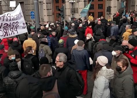 Ispred Vlade Srbije održan protest Ukoliko do Božića Rio Tinto ne bude