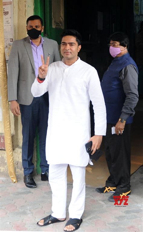 Kolkata Abhishek Banerjee Casts His Vote For Kolkata Municipal