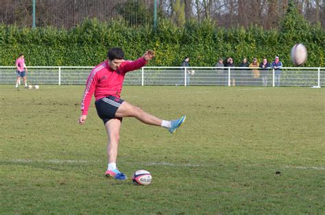 Les Joueurs Du Stade Fran Ais L Entrainement Morne Ste Flickr